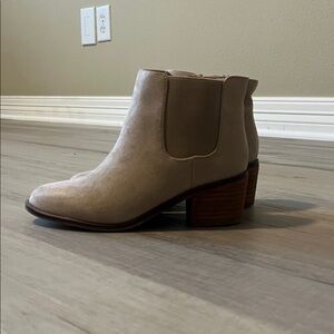 Treasure & Bond Kid's Block Heel Chelsea Boot in Tan Faux Suede